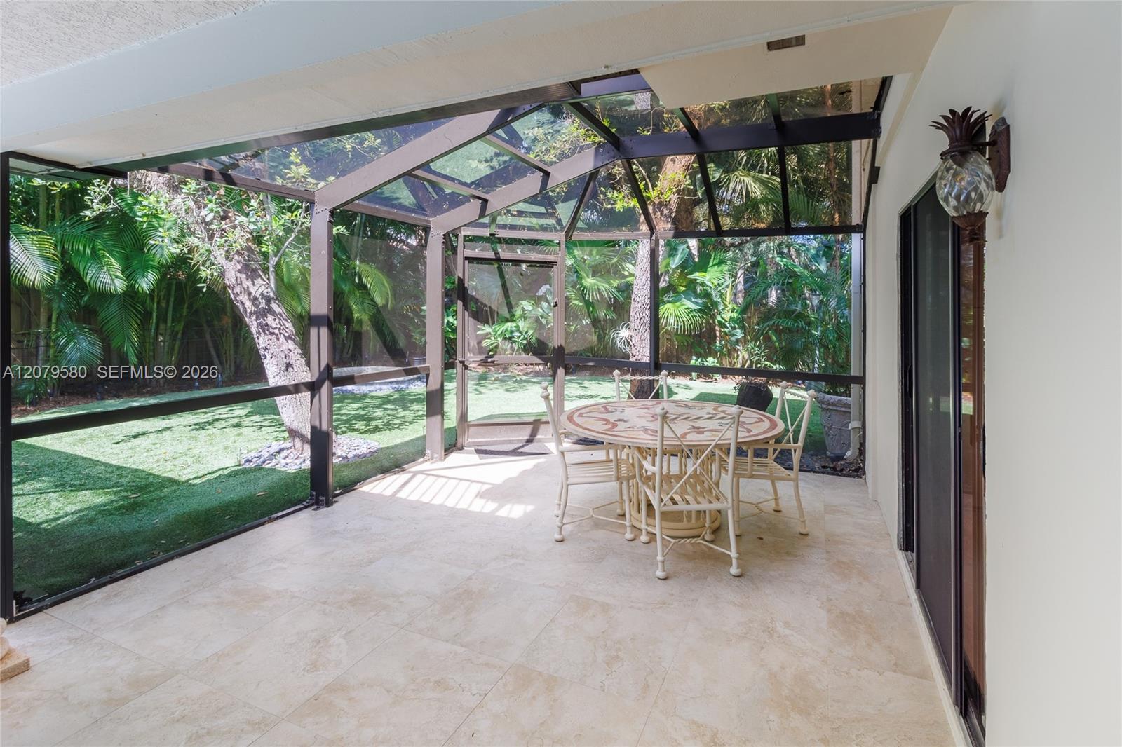 737 NW 4TH ST
