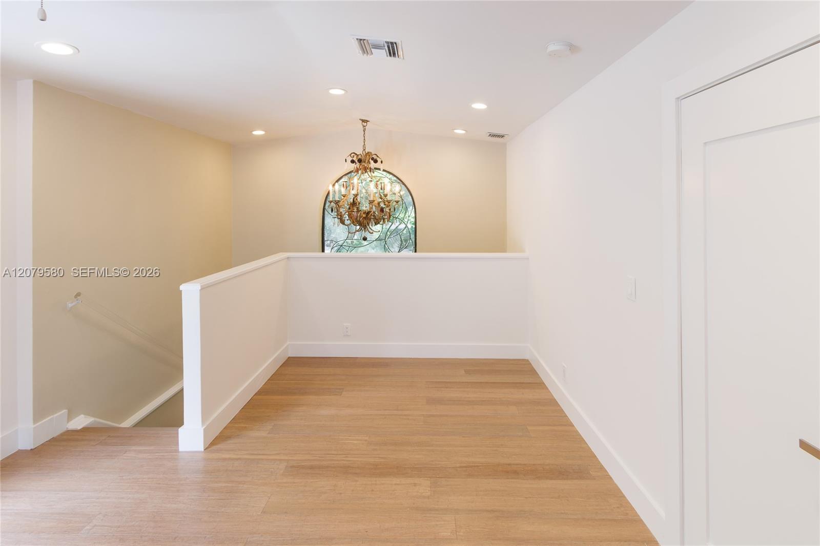 737 NW 4TH ST