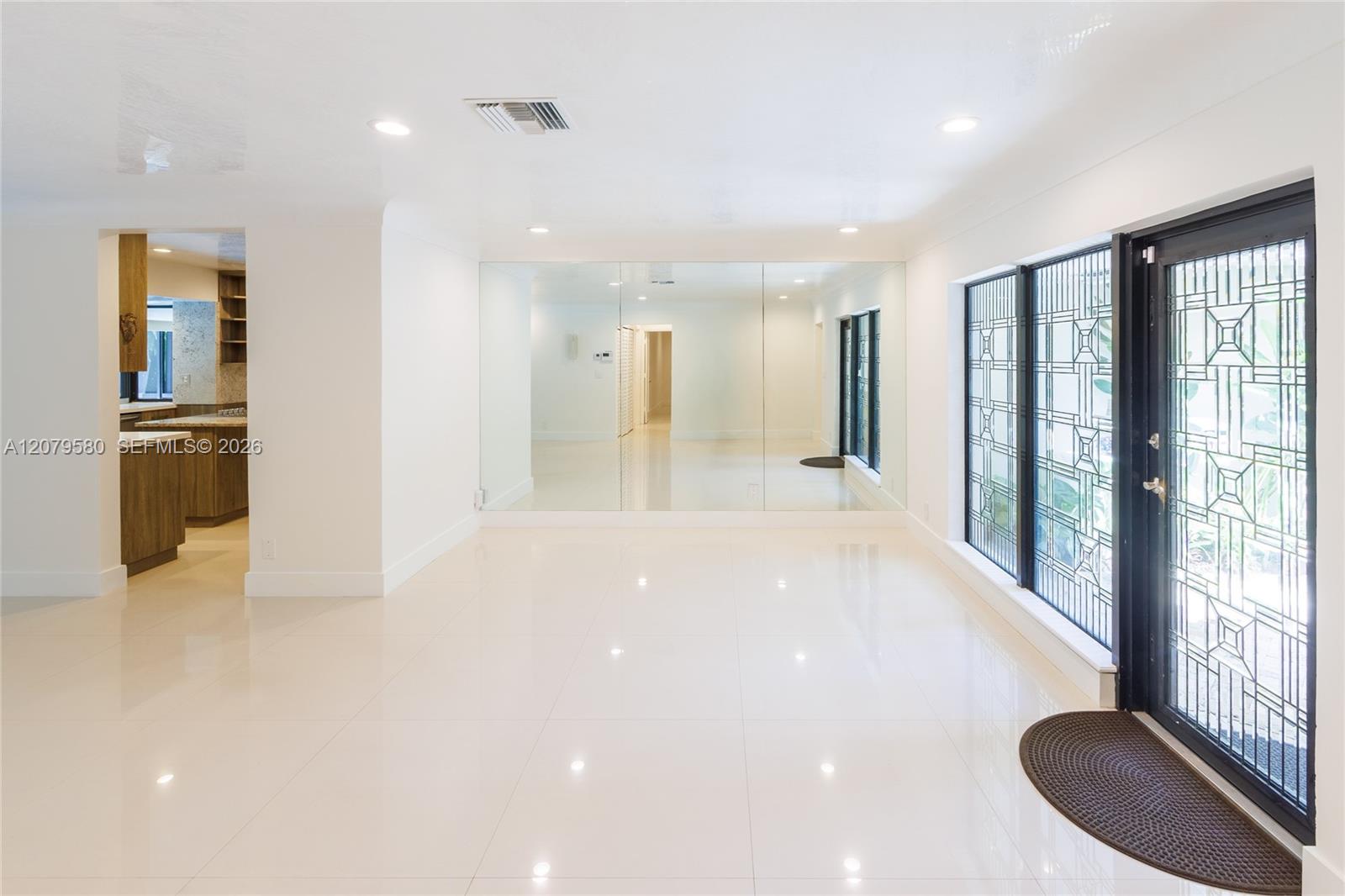 737 NW 4TH ST