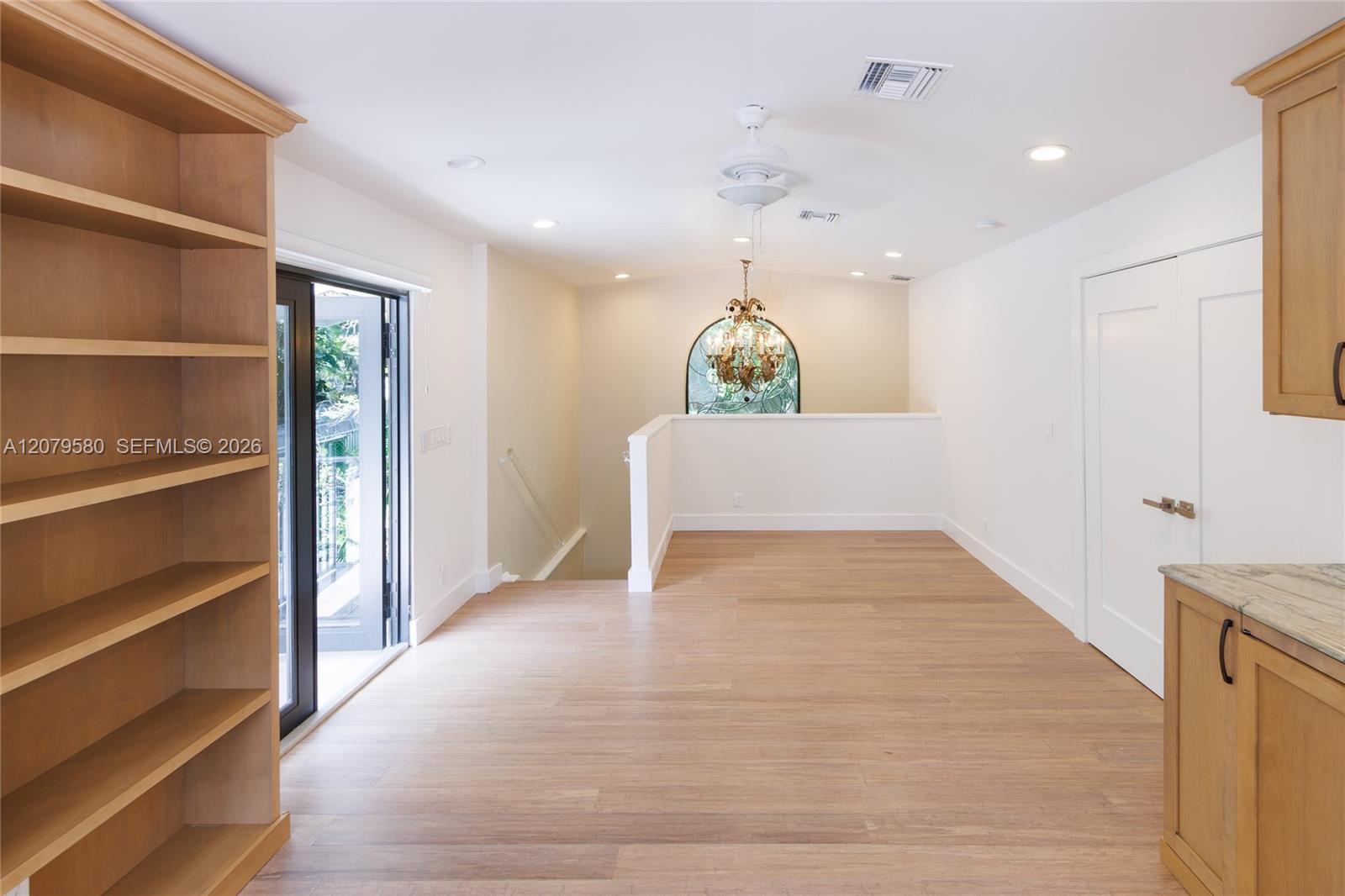 737 NW 4TH ST