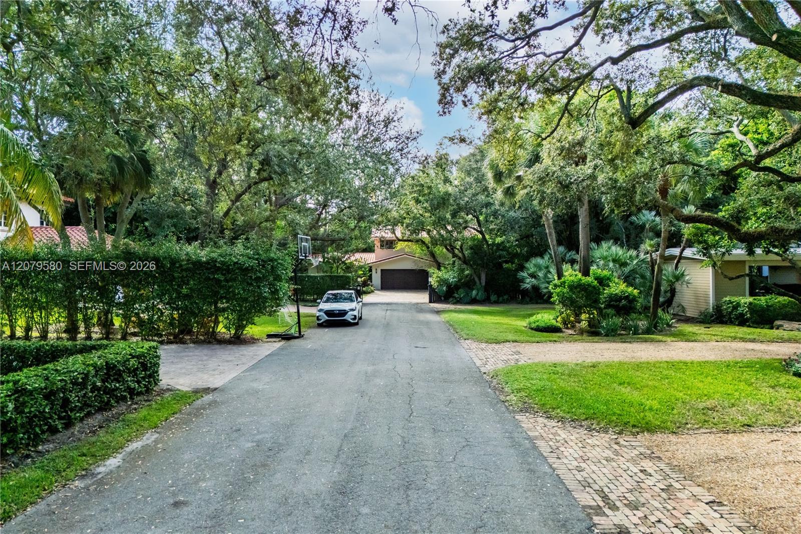 737 NW 4TH ST