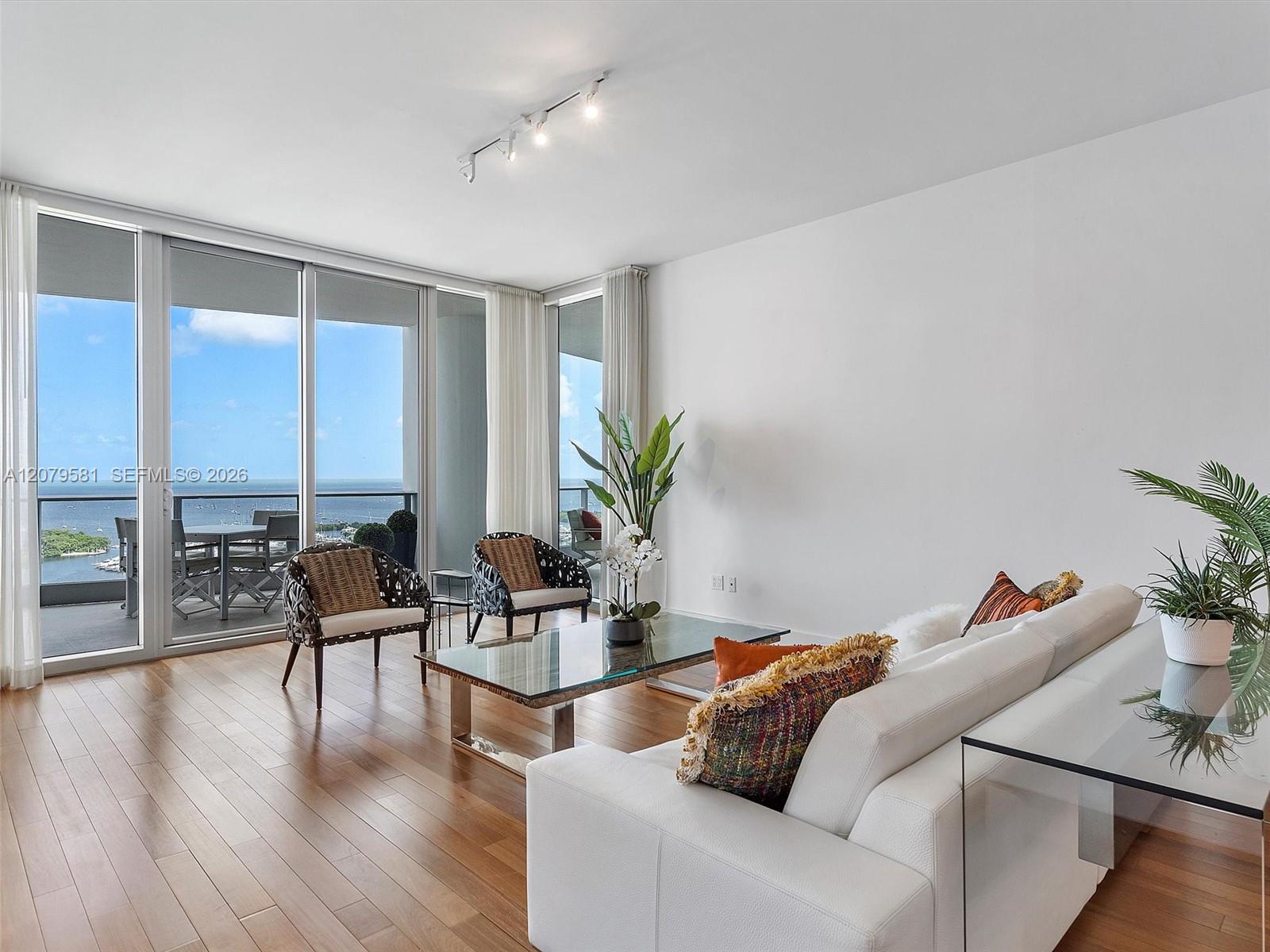 2627 S Bayshore Dr # 2106