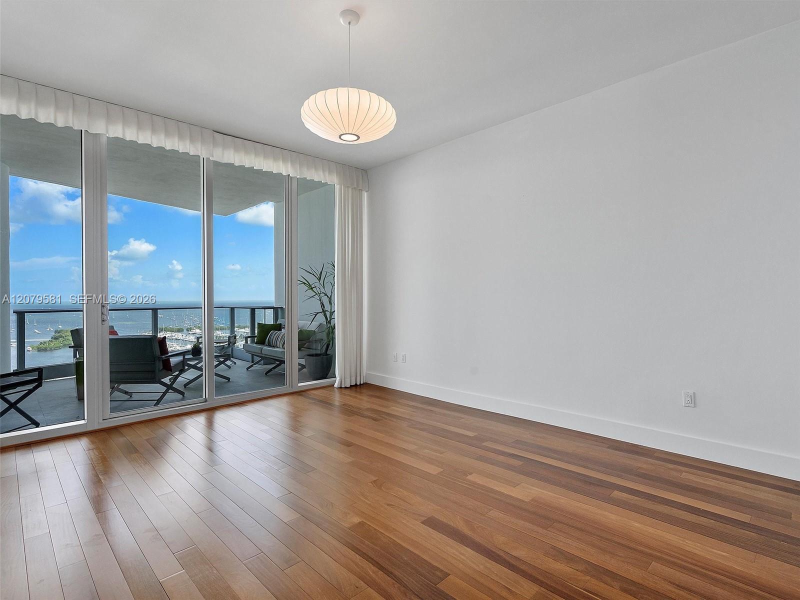 2627 S Bayshore Dr # 2106