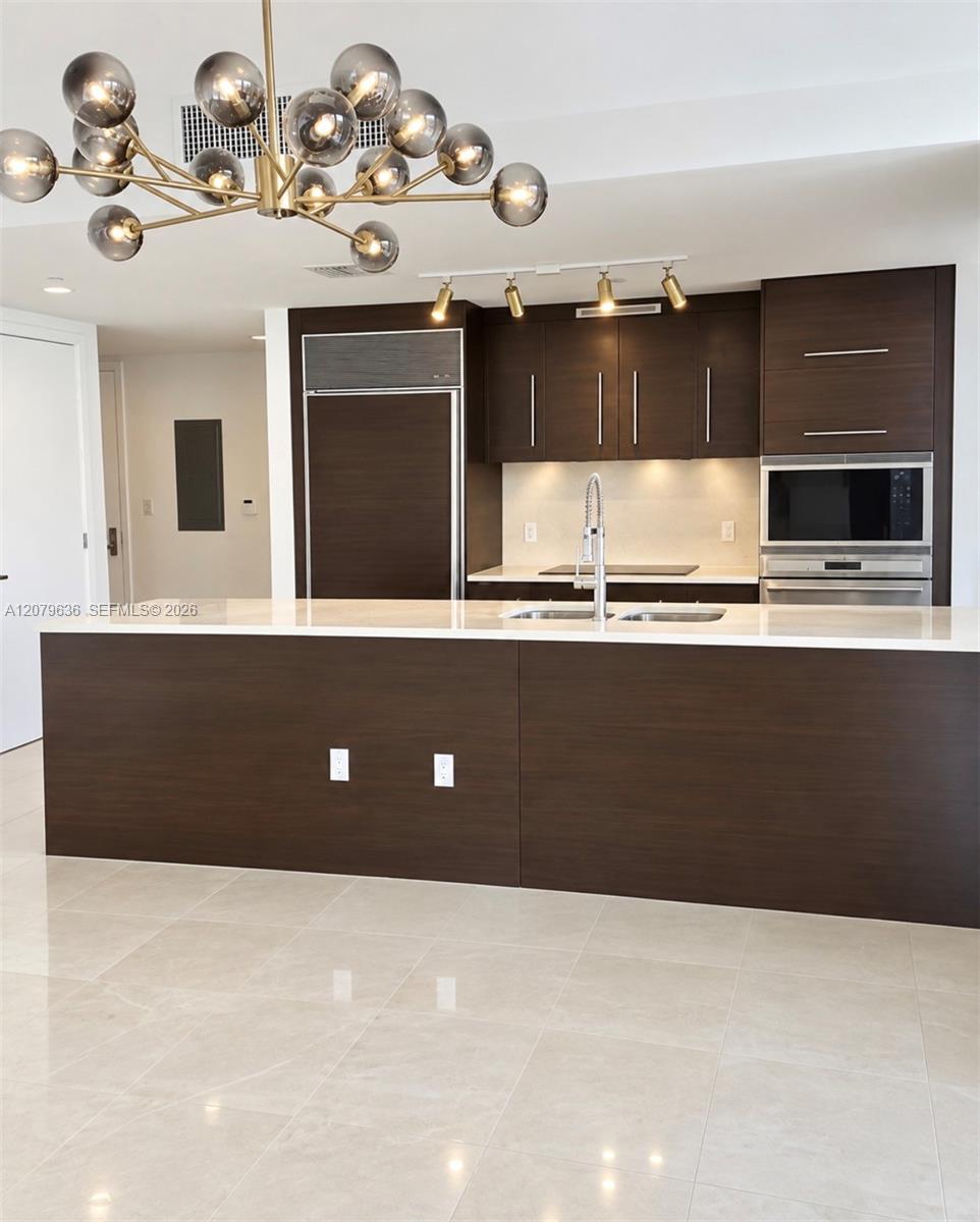 475 Brickell Ave # 2915