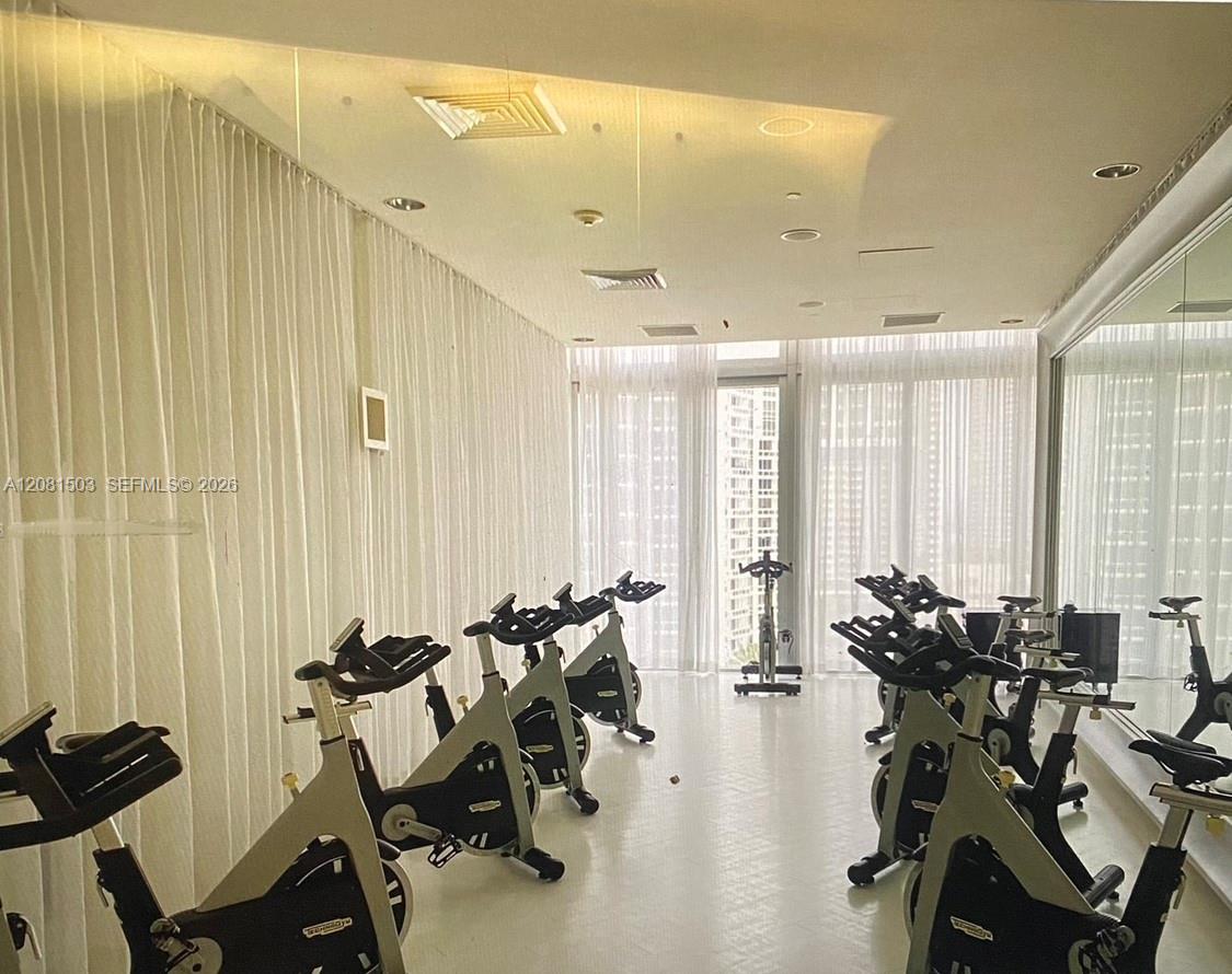 475 Brickell Ave # 4910