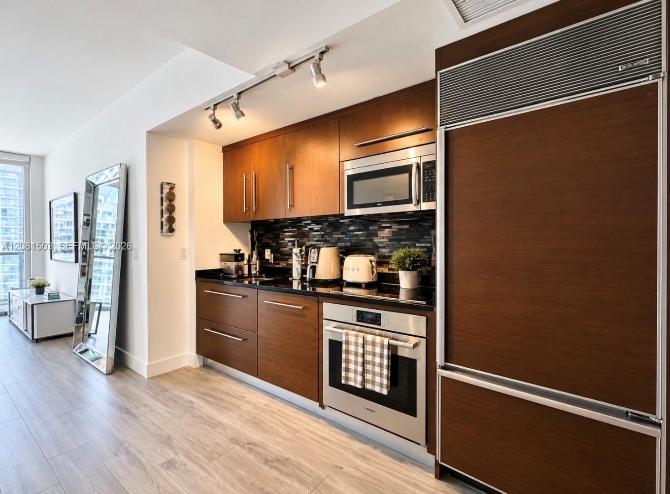 475 Brickell Ave # 4910