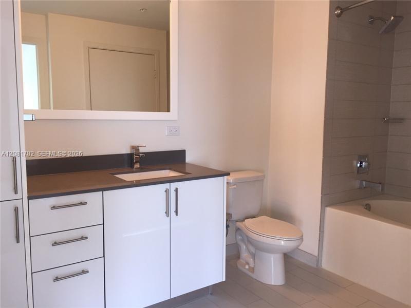 999 SW 1 AV # 2503