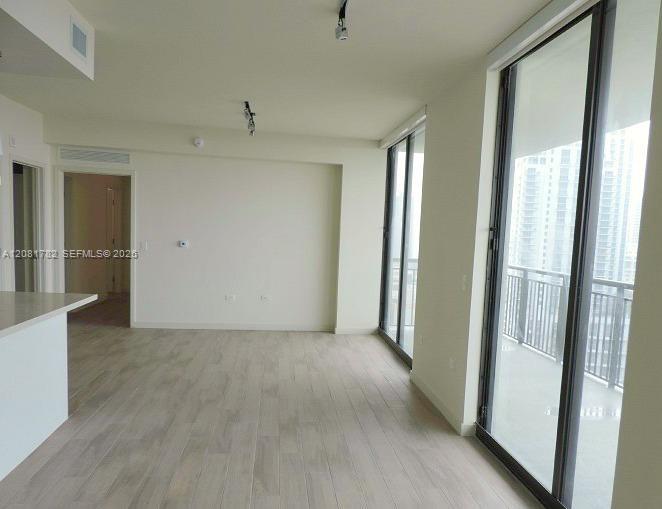 999 SW 1 AV # 2503