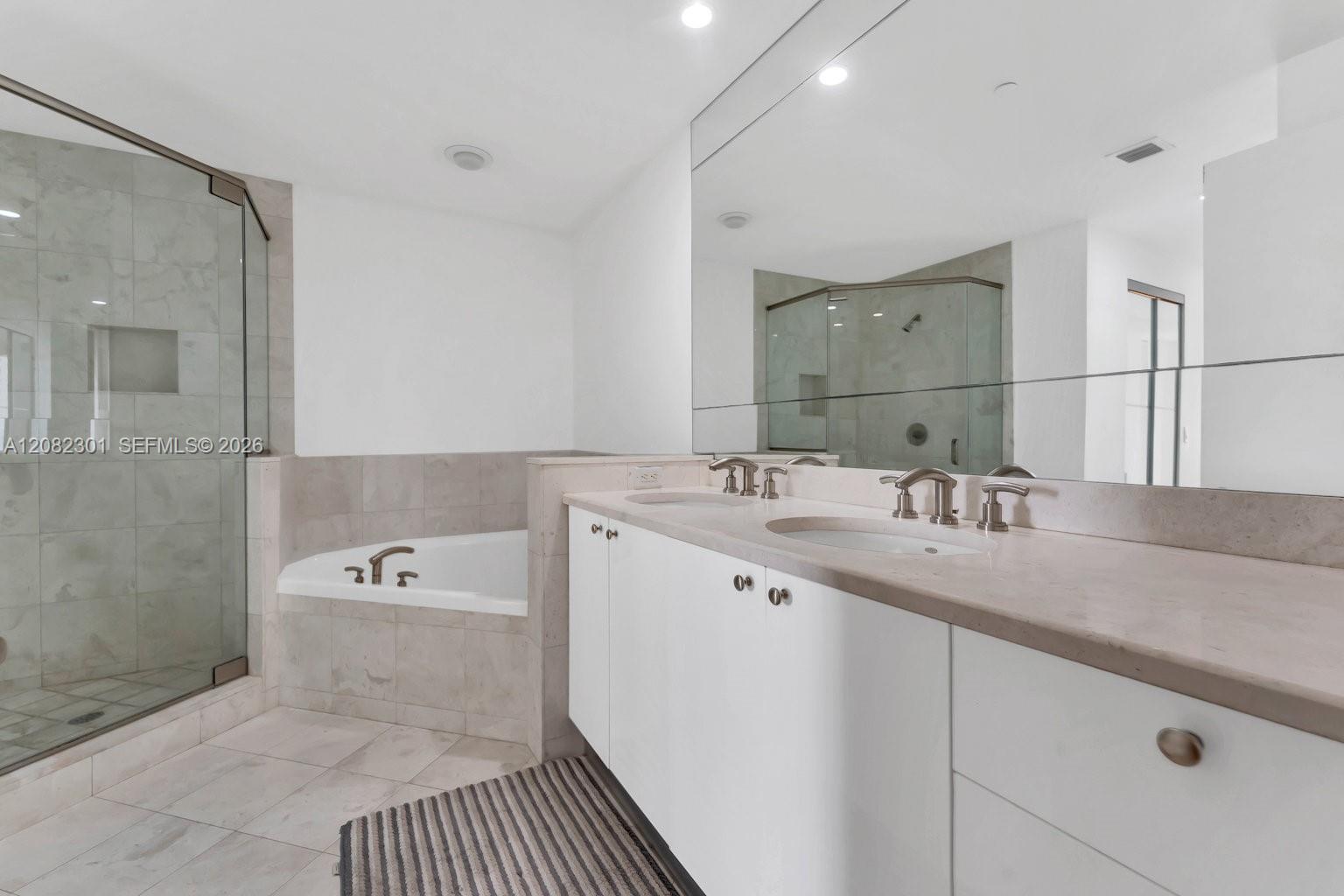 901 Brickell Key Blvd # 1105
