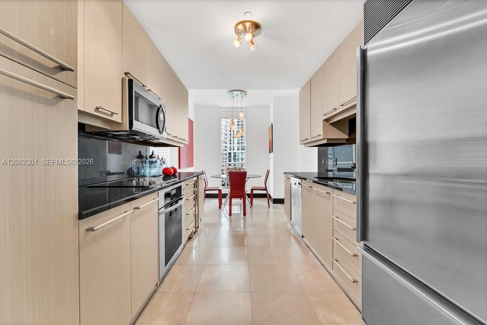 901 Brickell Key Blvd # 1105