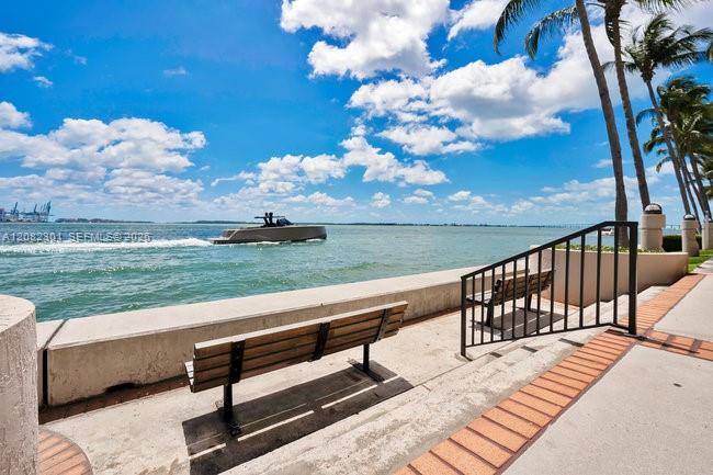901 Brickell Key Blvd # 1105