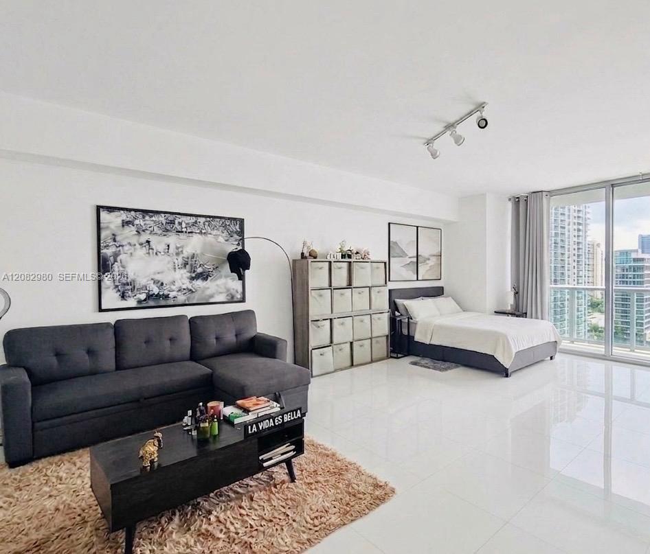 475 Brickell Ave # 4610