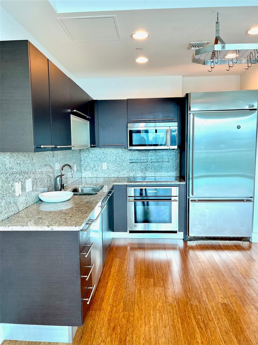 950 Brickell Bay Dr # 4908