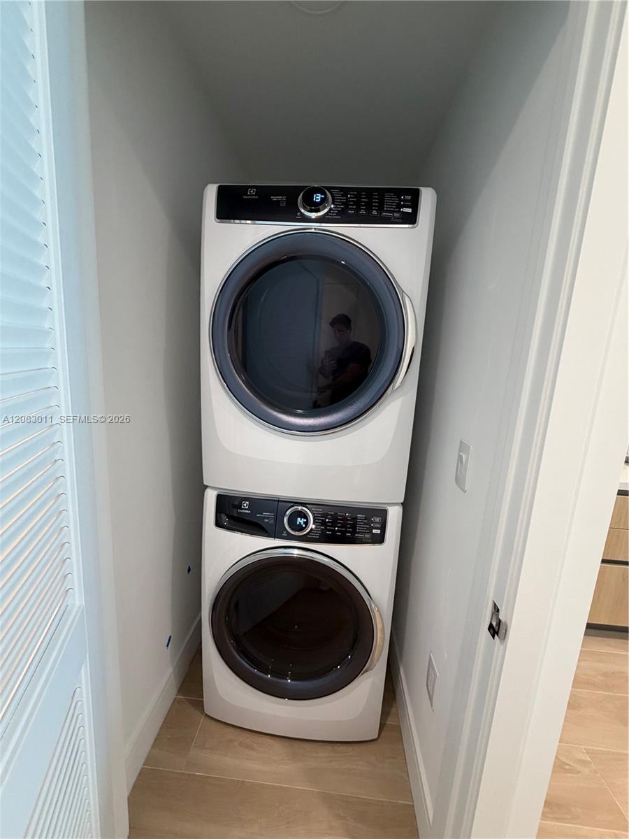 2411 Laguna Cir # 307