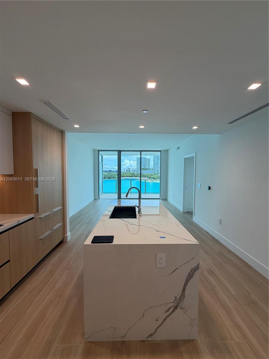 2411 Laguna Cir # 307