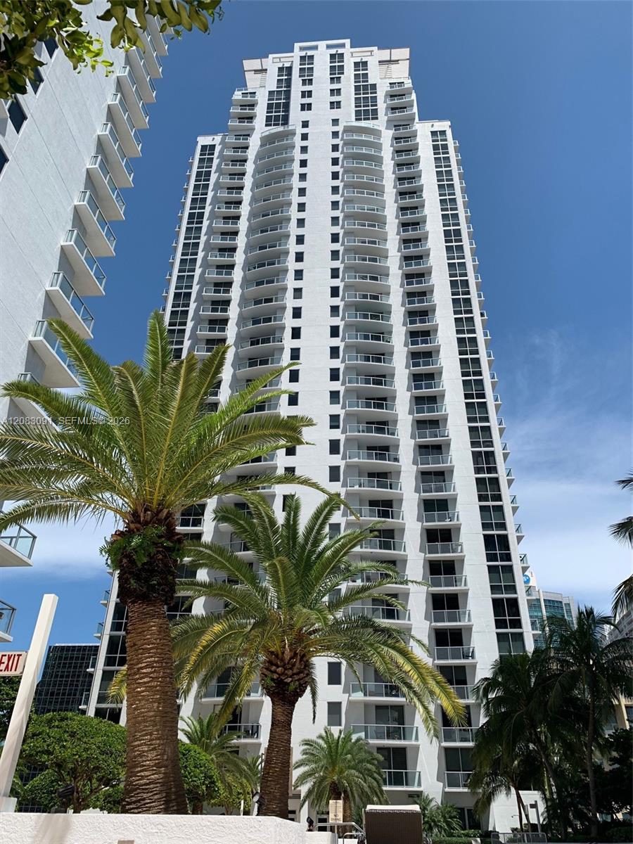 1060 Brickell Ave # 1713