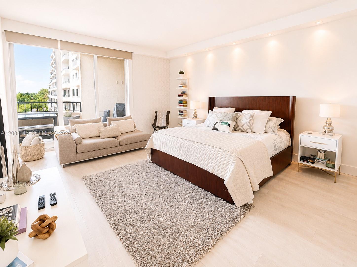 151 Crandon Blvd # 405