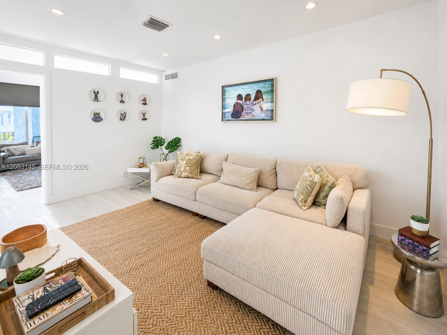 151 Crandon Blvd # 405