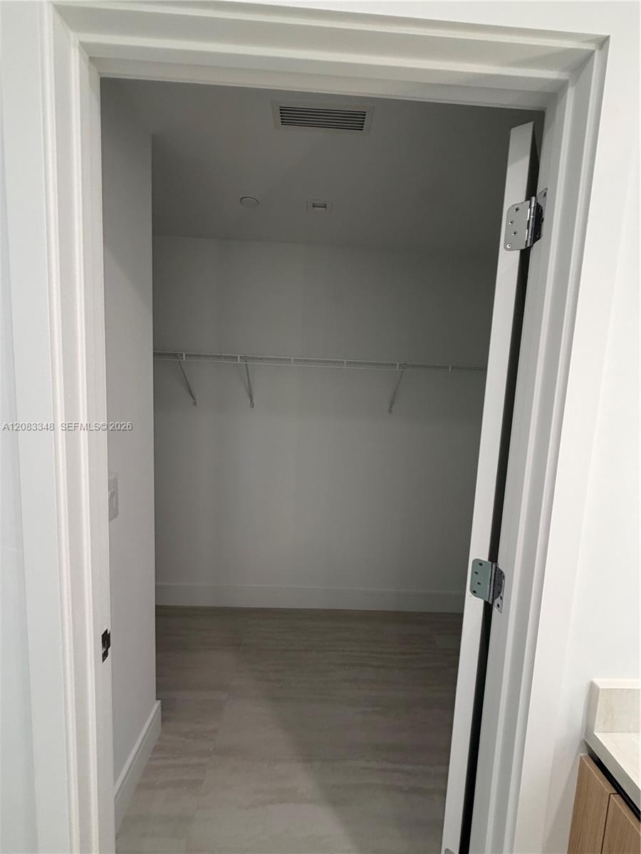 2411 Laguna Cir # 2307
