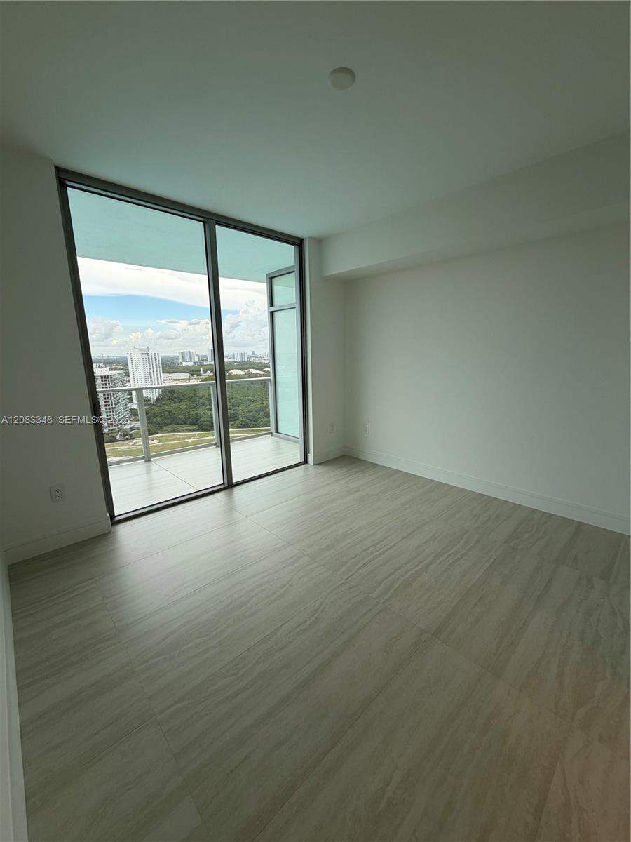 2411 Laguna Cir # 2307