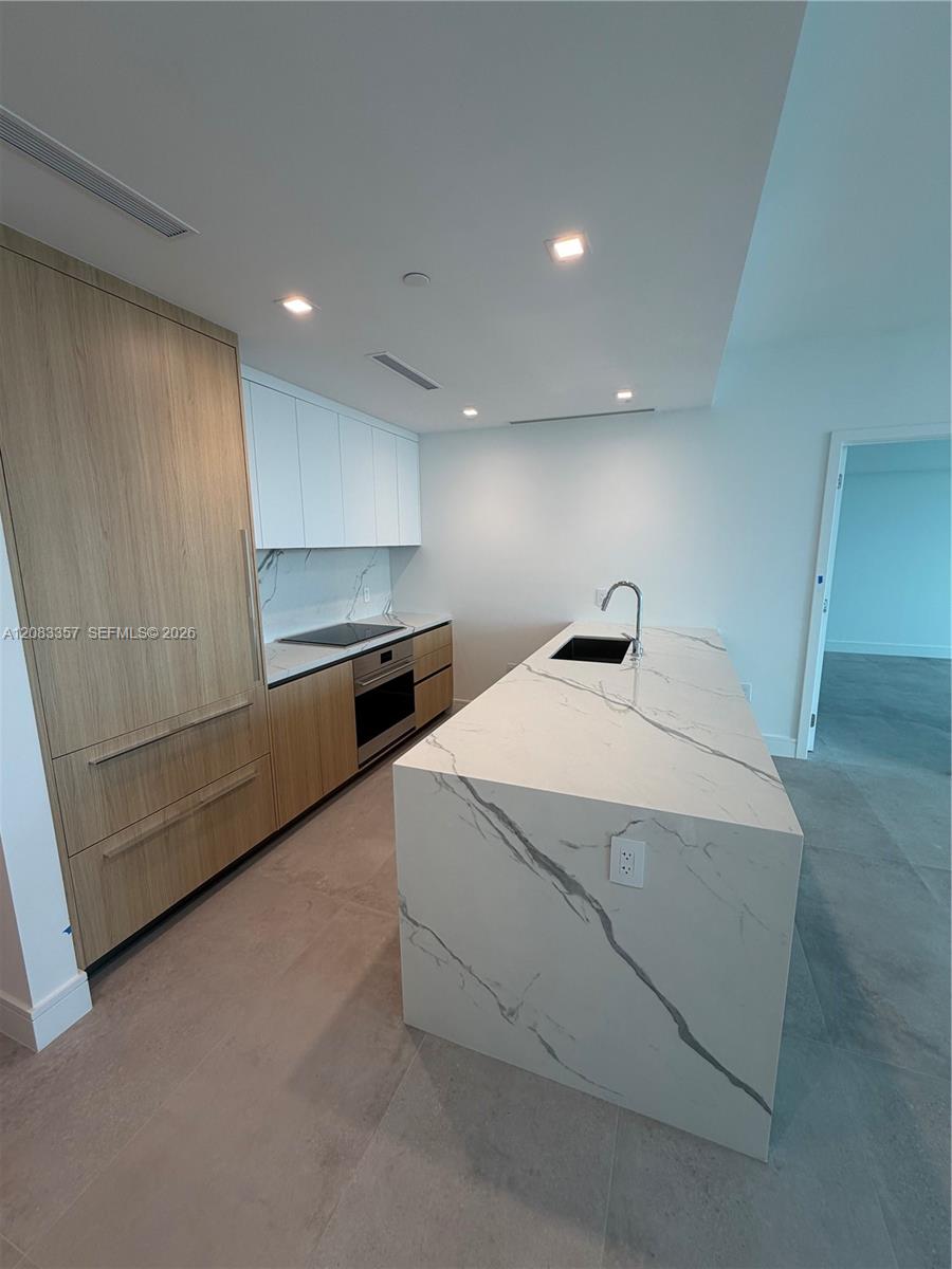 2411 Laguna Cir # 2508