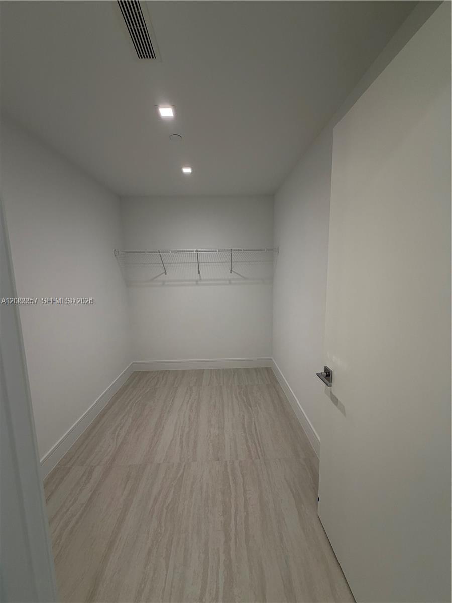 2411 Laguna Cir # 2508