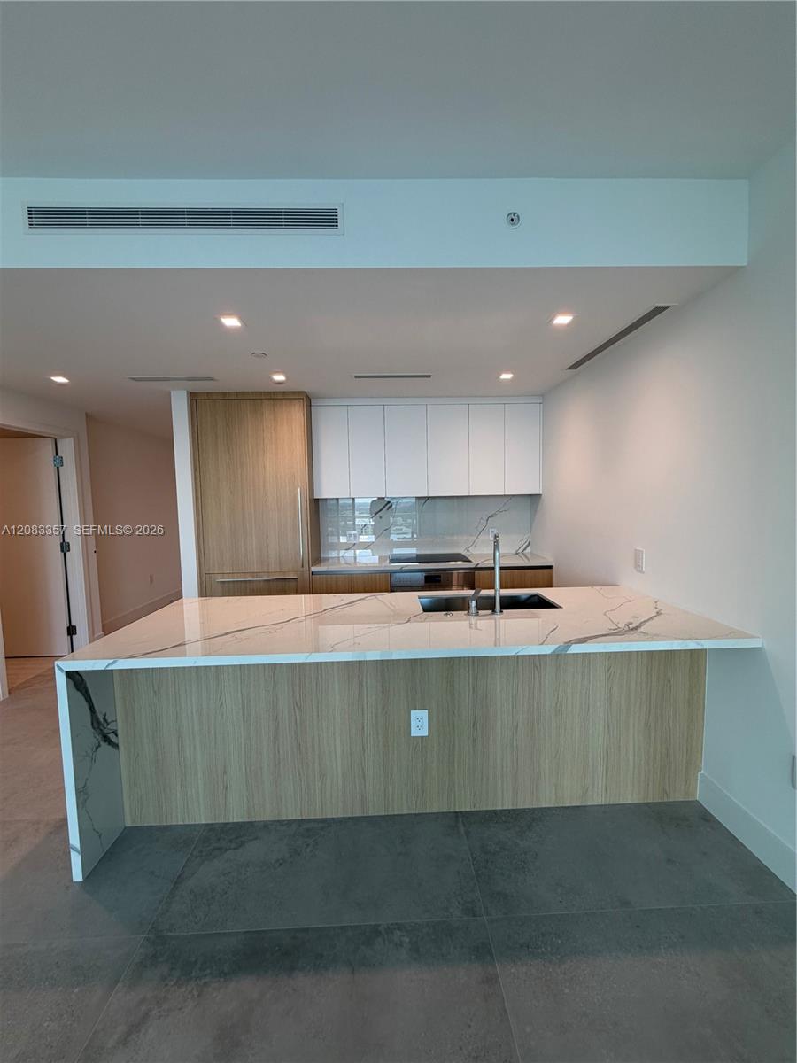 2411 Laguna Cir # 2508