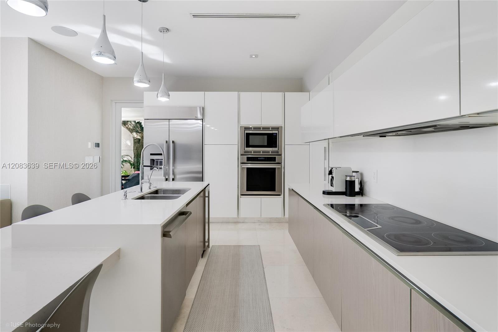137 W Shore Dr W