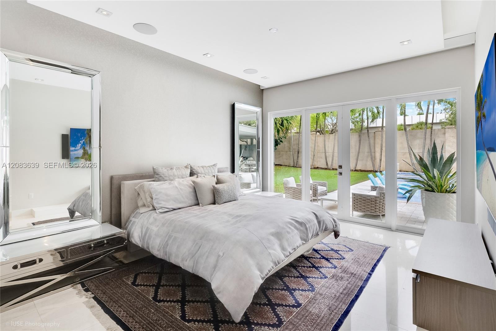 137 W Shore Dr W
