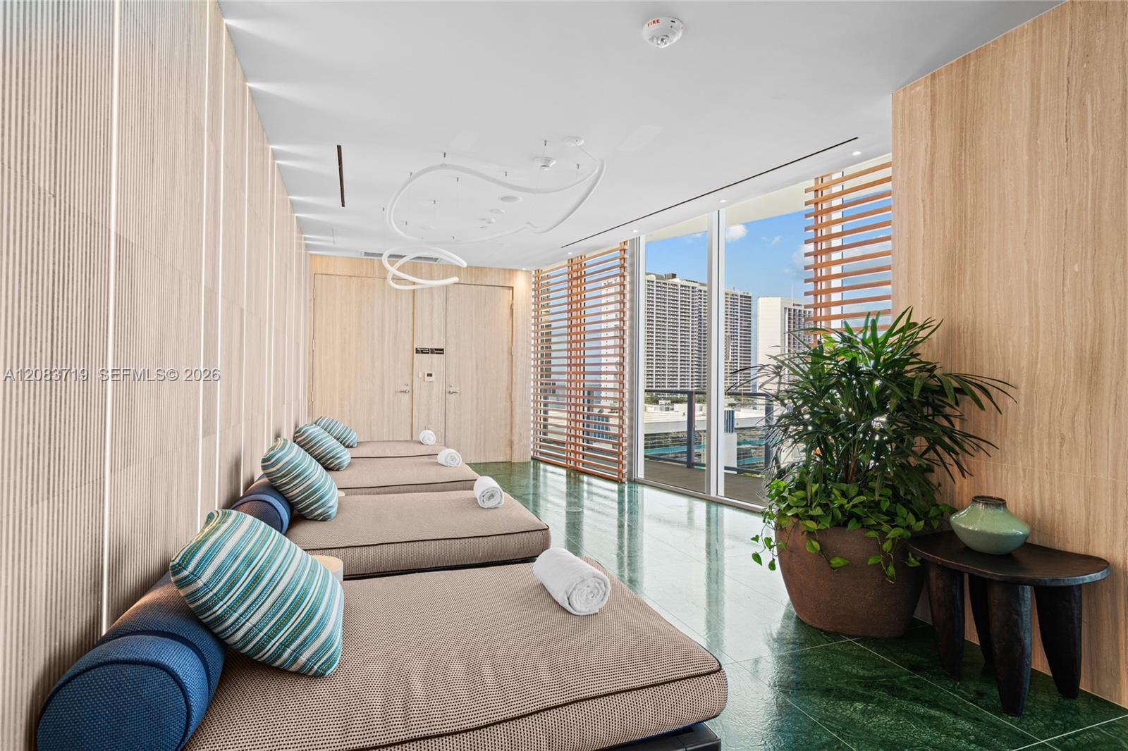 1400 biscayne blvd # 4106