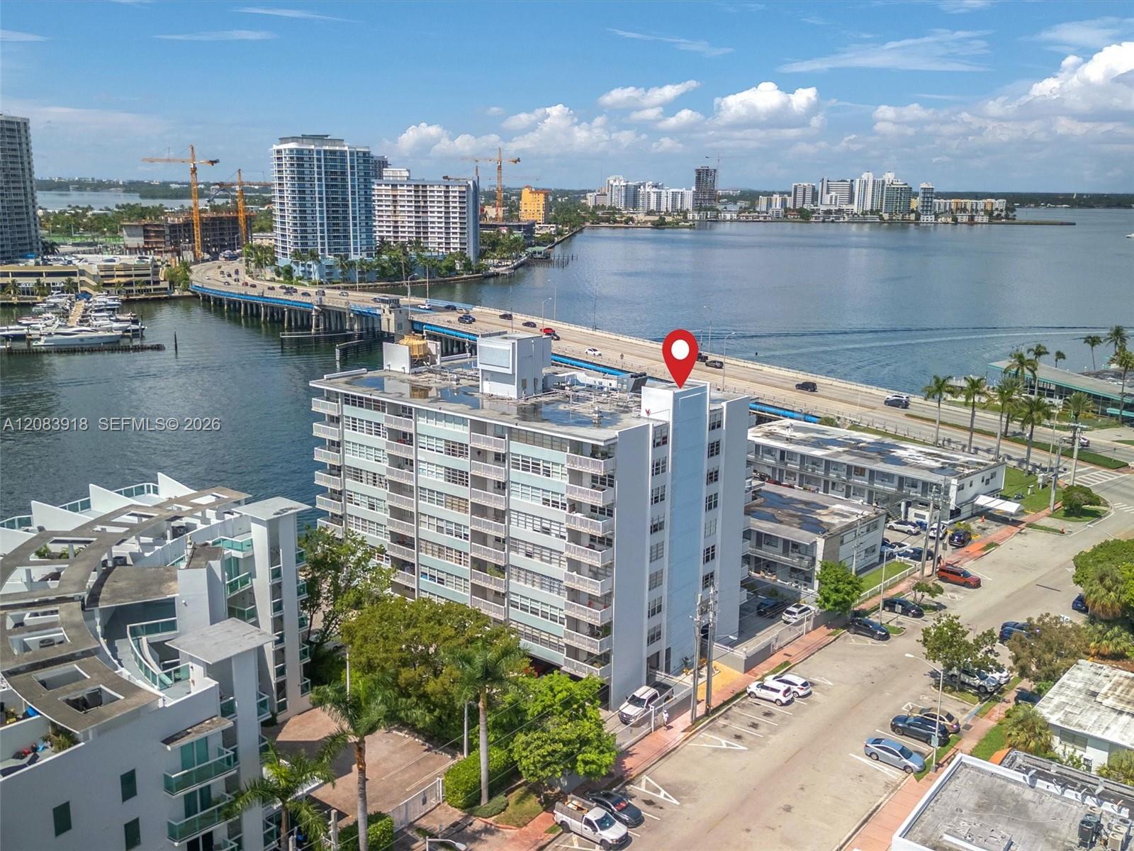 2016 Bay Dr # 203