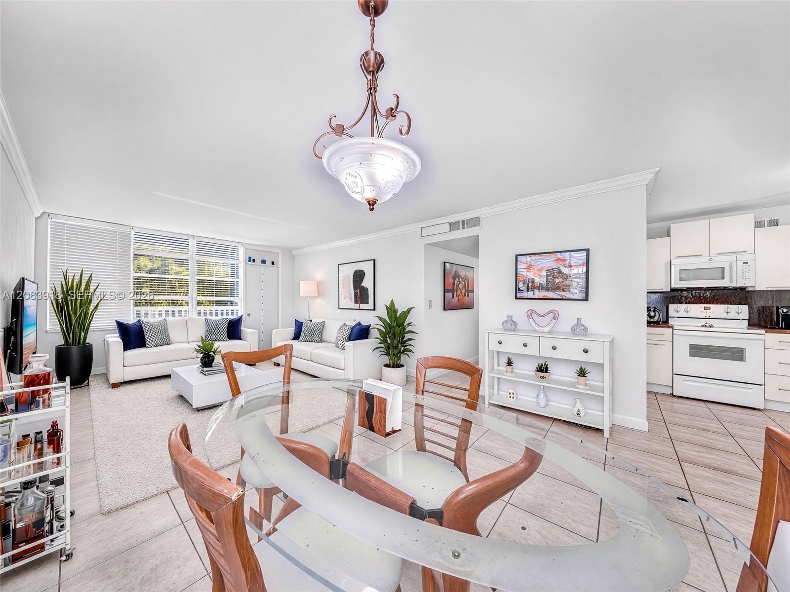 2016 Bay Dr # 203