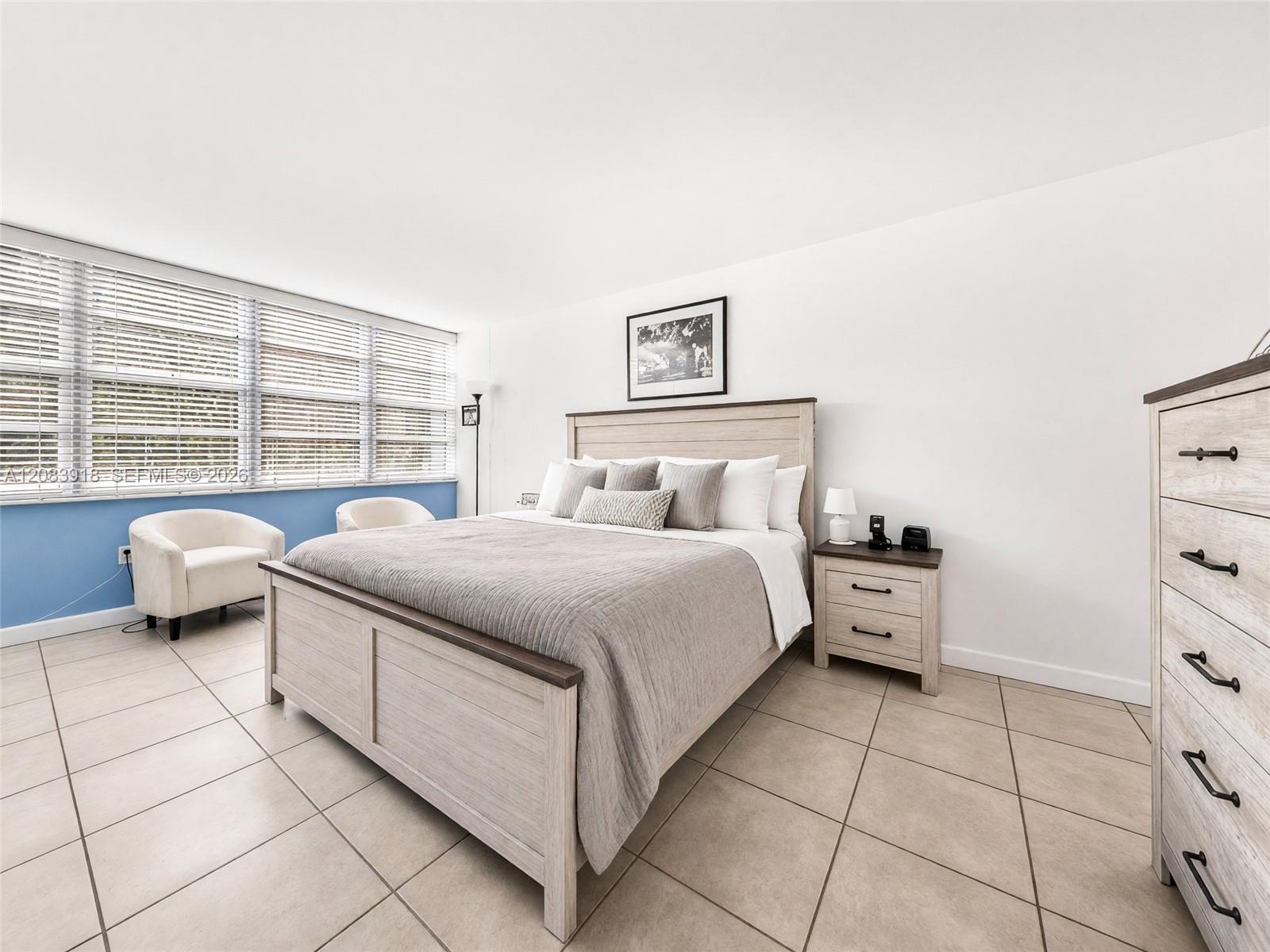 2016 Bay Dr # 203