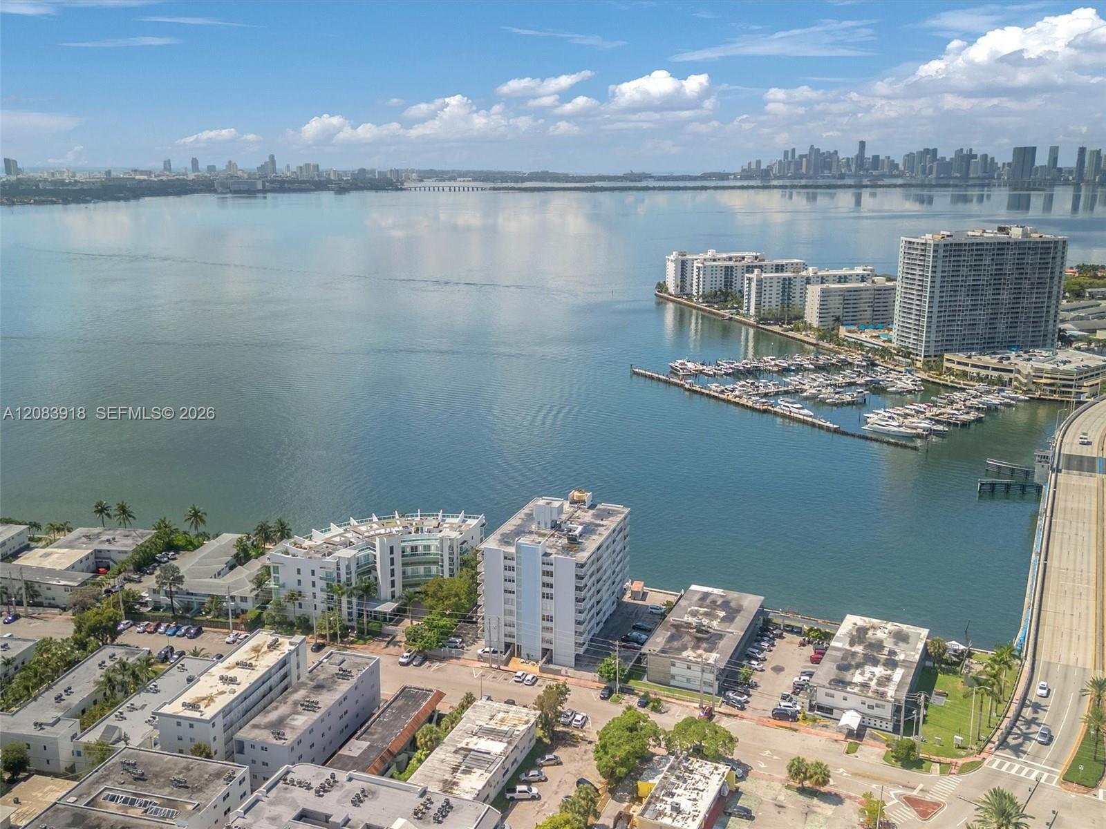 2016 Bay Dr # 203