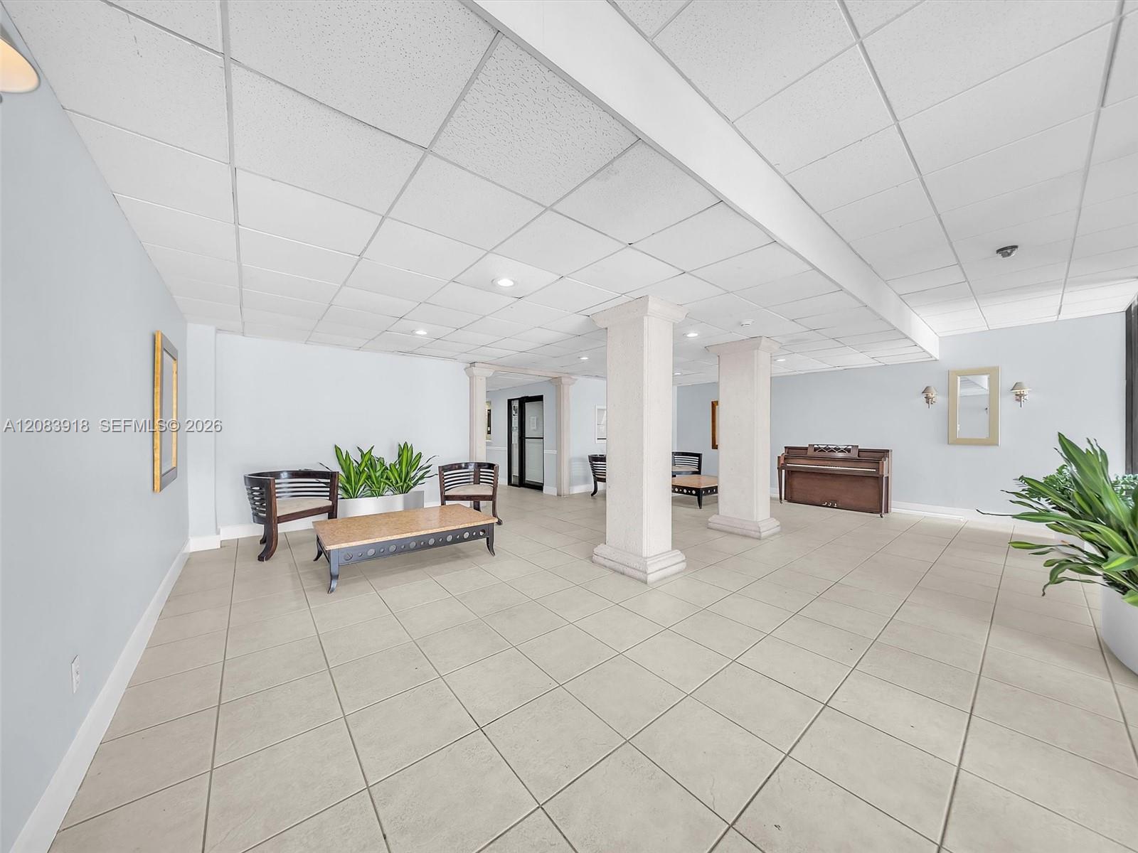 2016 Bay Dr # 203