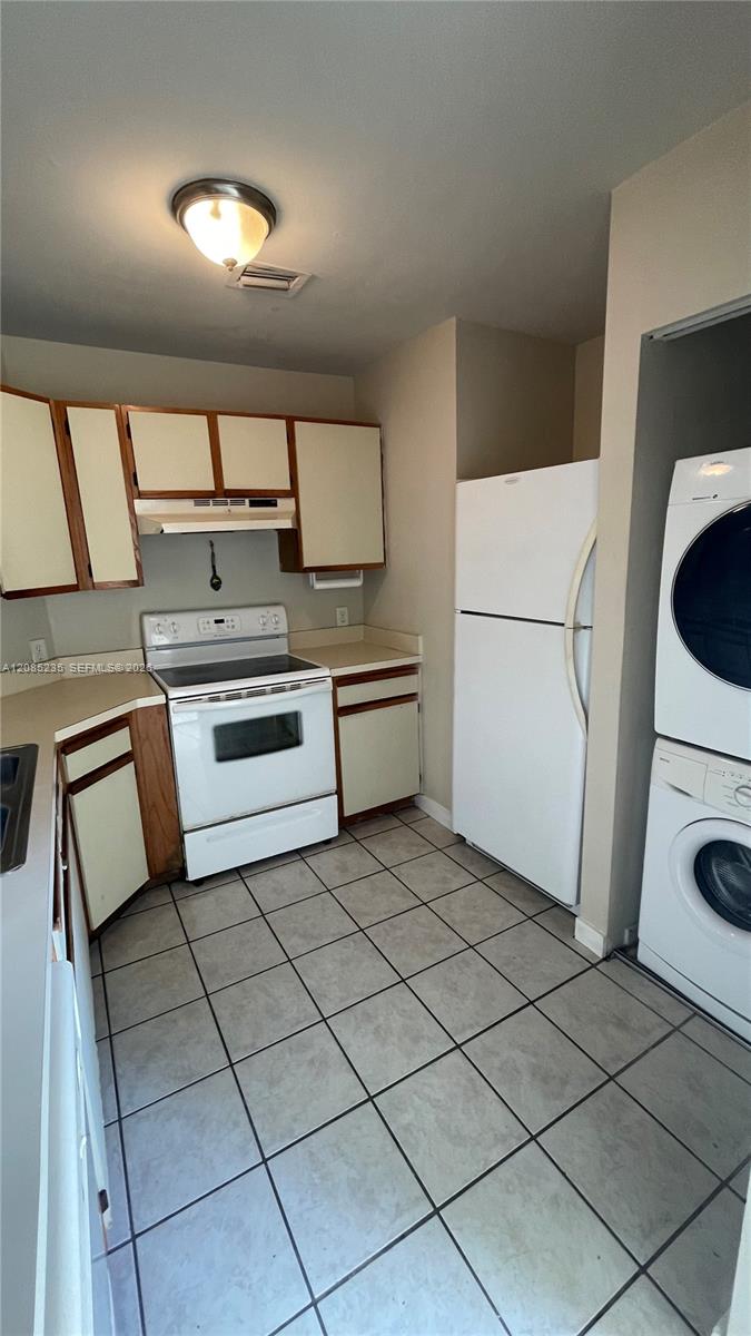 3429 NW 44th St # 205