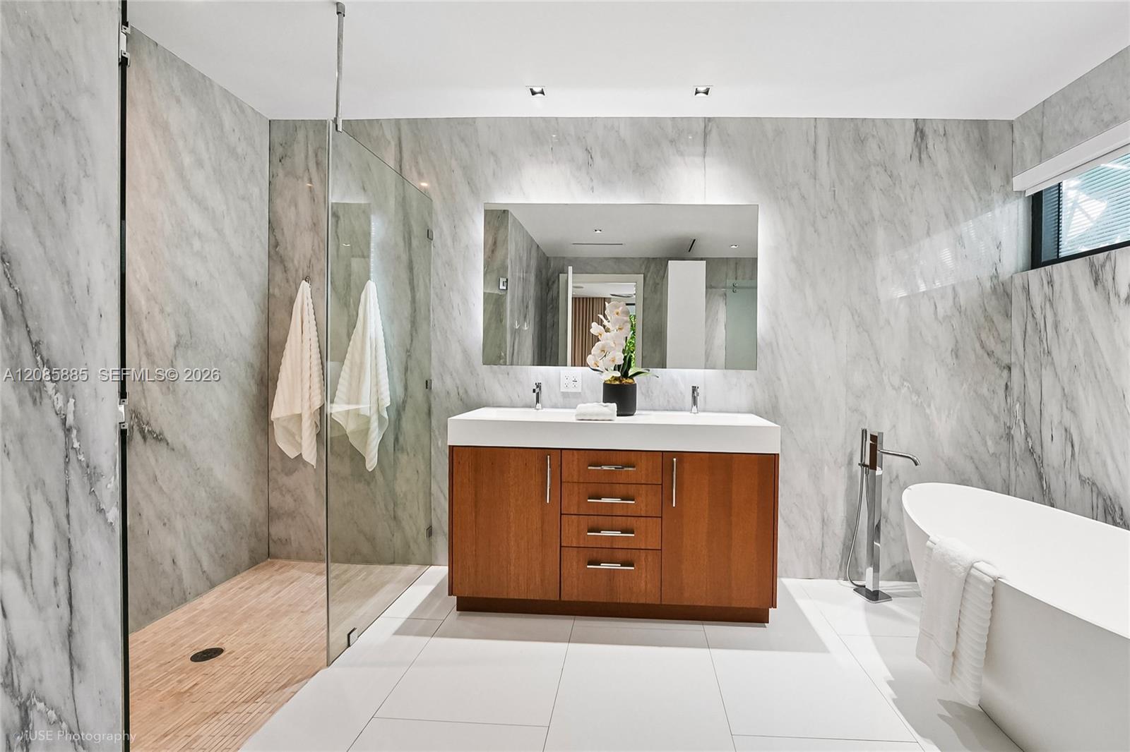 350 Meridian Ave # 201