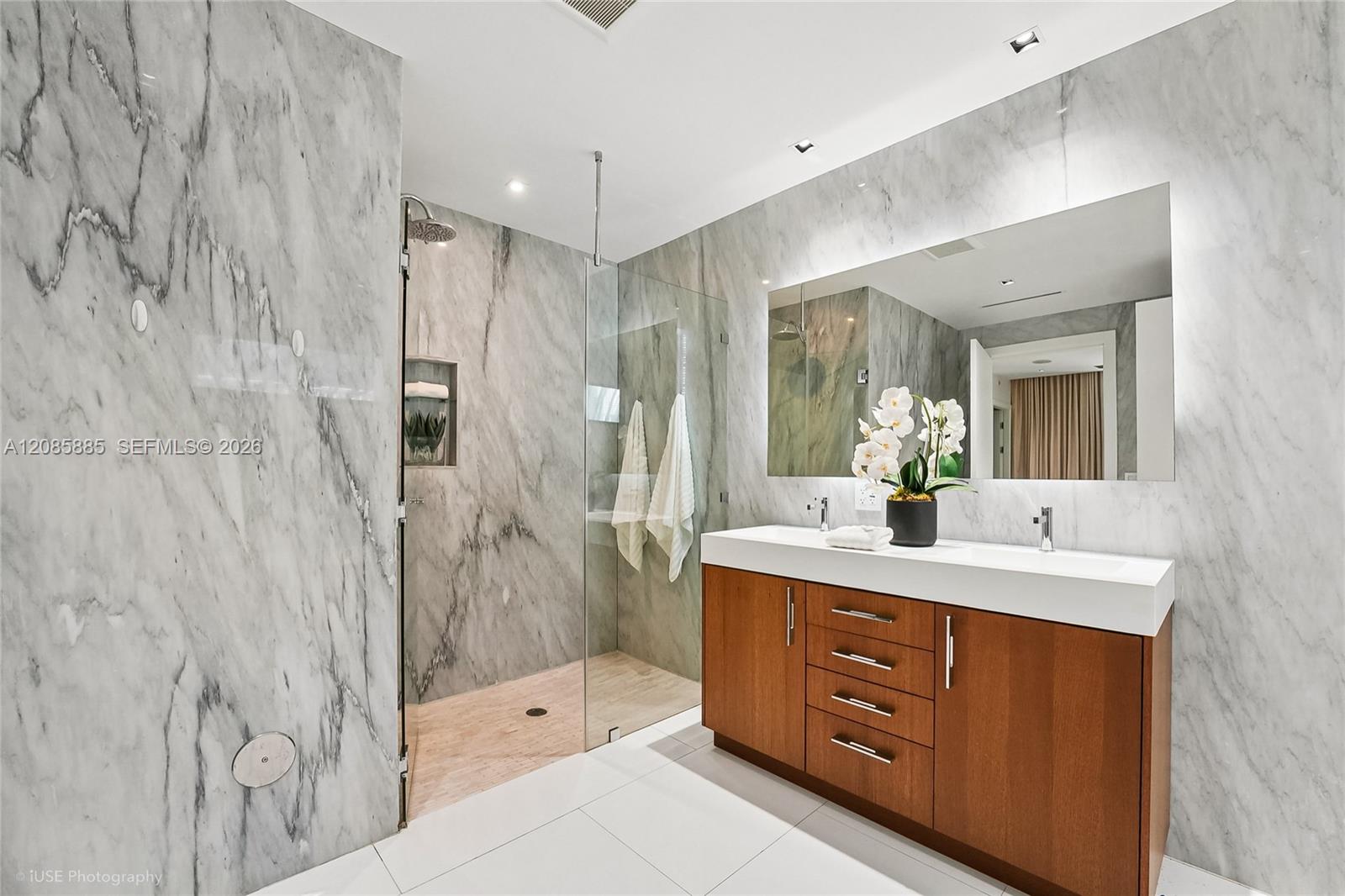350 Meridian Ave # 201