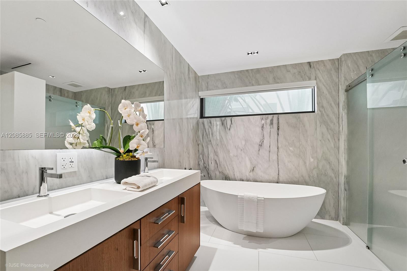 350 Meridian Ave # 201