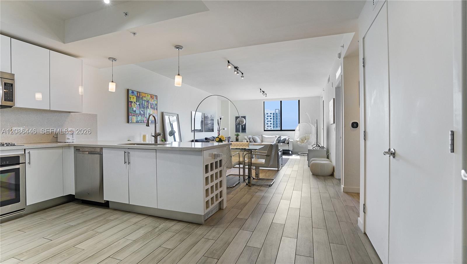 999 SW 1st AVE # 2313