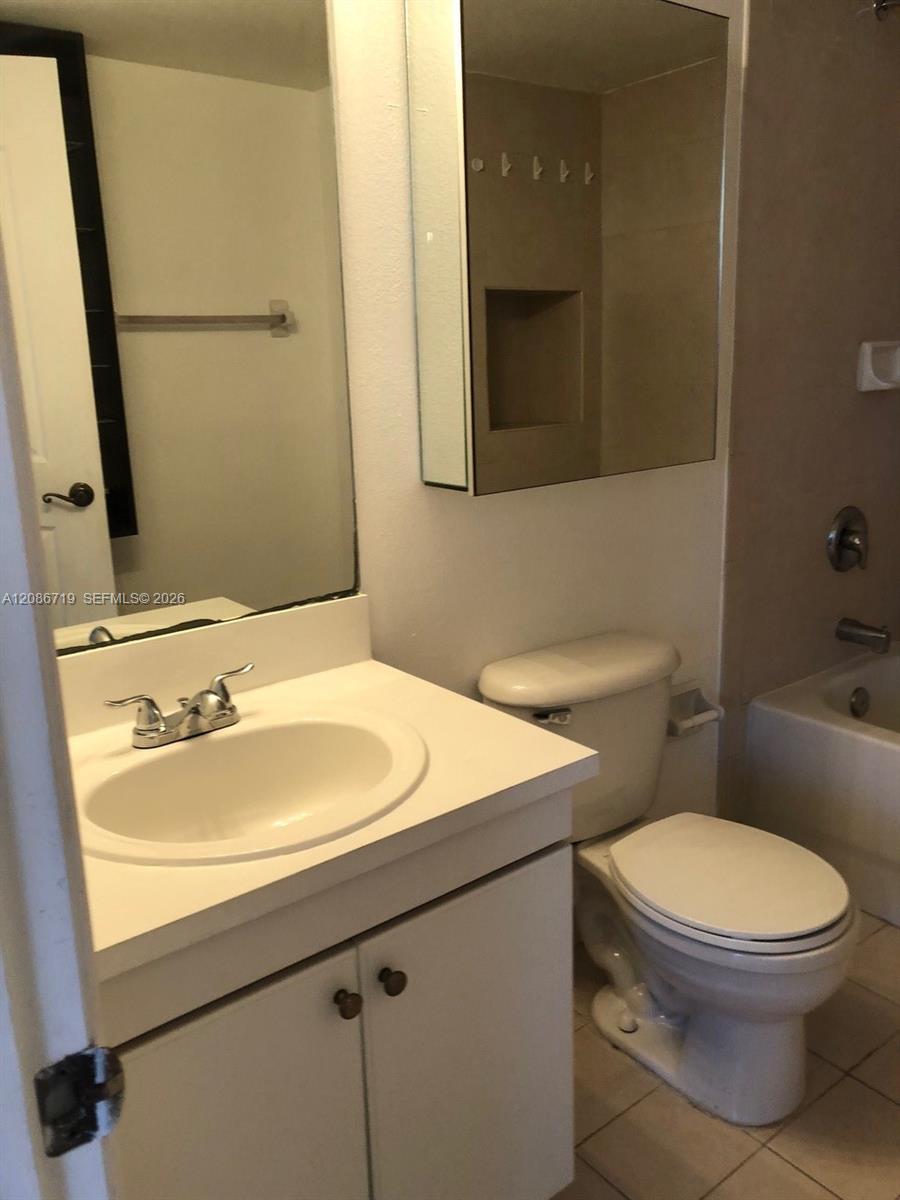 218 NW 12 AV # 506
