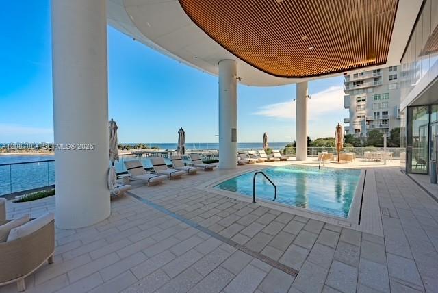 175 SE 25th Rd # 1002
