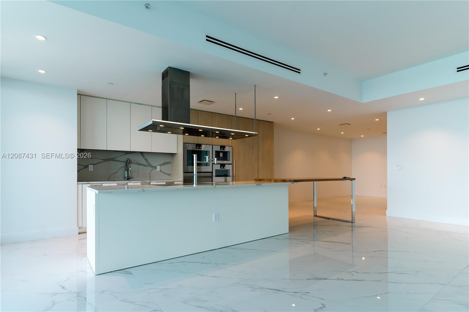 15701 Collins Ave # 702