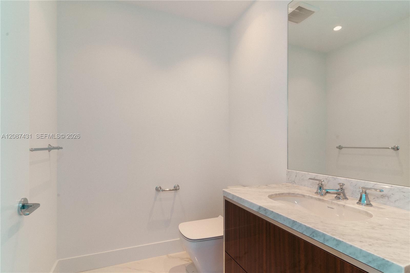 15701 Collins Ave # 702