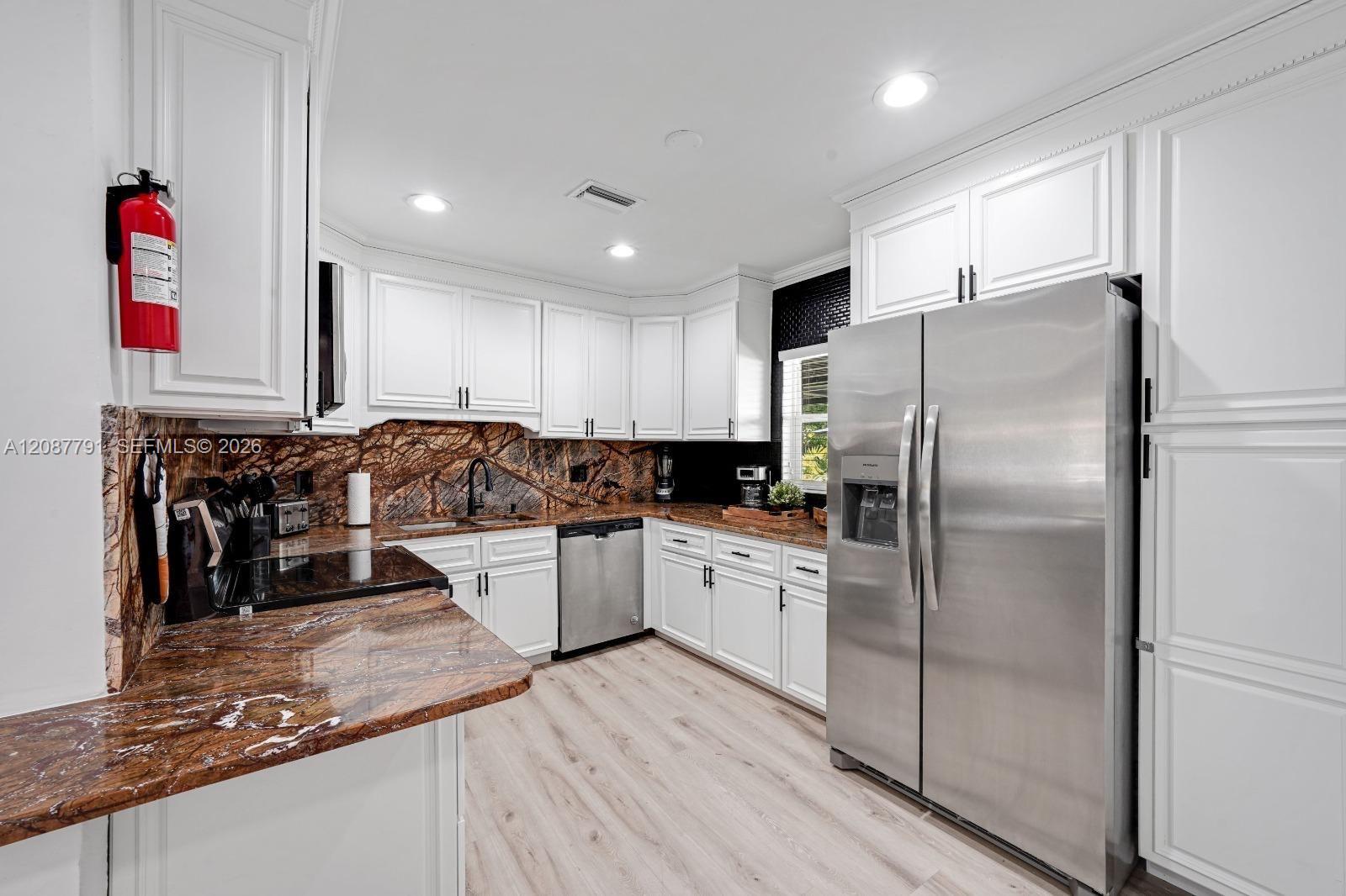 2852 Washington St Unit: .