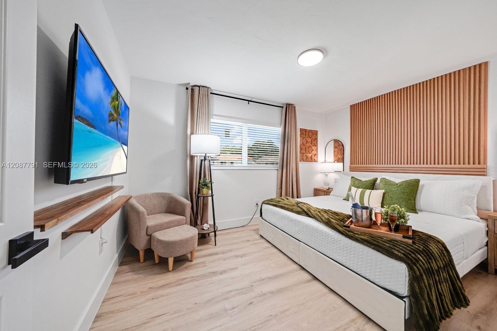 2852 Washington St Unit: .