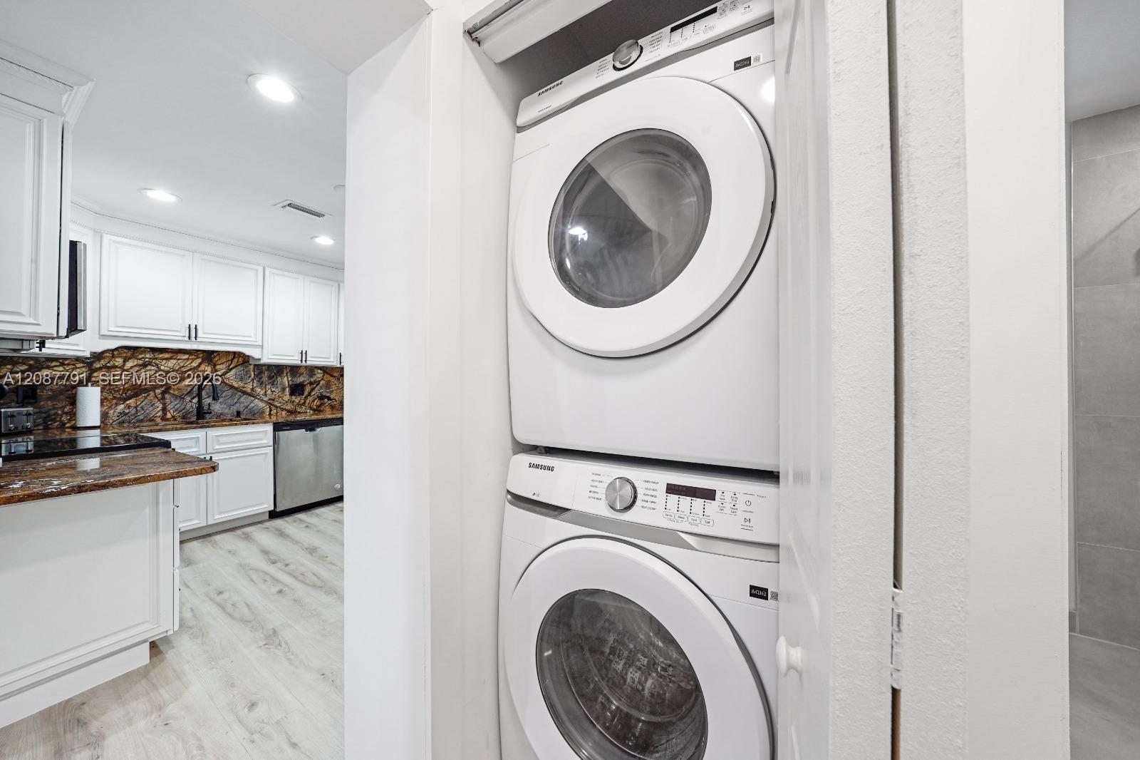 2852 Washington St Unit: .