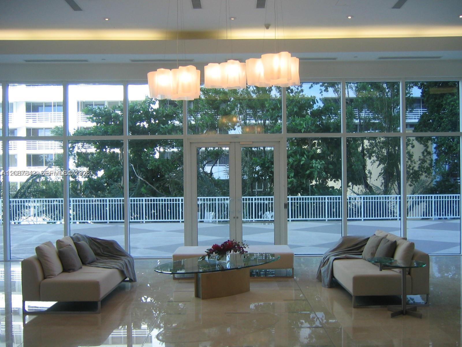2101 Brickell Ave # 1002