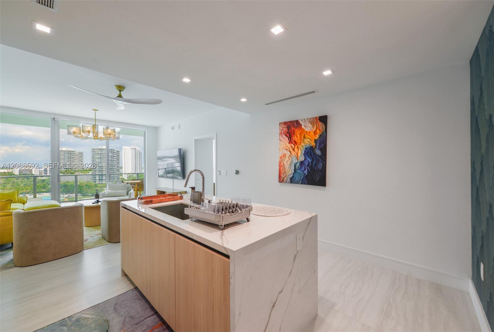 2411 Laguna Cir. # 807