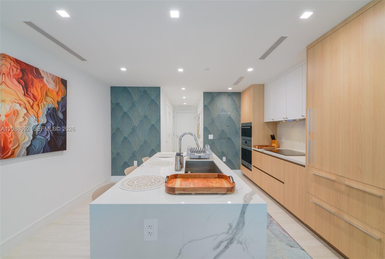 2411 Laguna Cir. # 807